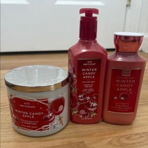 Bath & Body Works Winter Candy Apple Set - Red